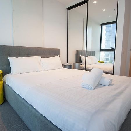 Victoria One 2 Bedroom 2 Bathroom Apartment 멜번 외부 사진